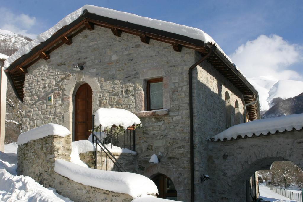B&B Cascina Dell'Orso Castelsantangelo sul Nera Exterior photo