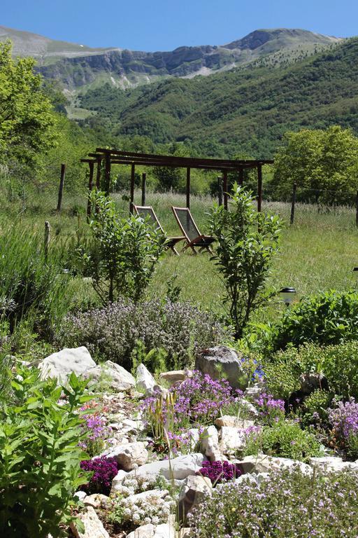 B&B Cascina Dell'Orso Castelsantangelo sul Nera Exterior photo
