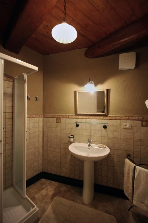 B&B Cascina Dell'Orso Castelsantangelo sul Nera Room photo
